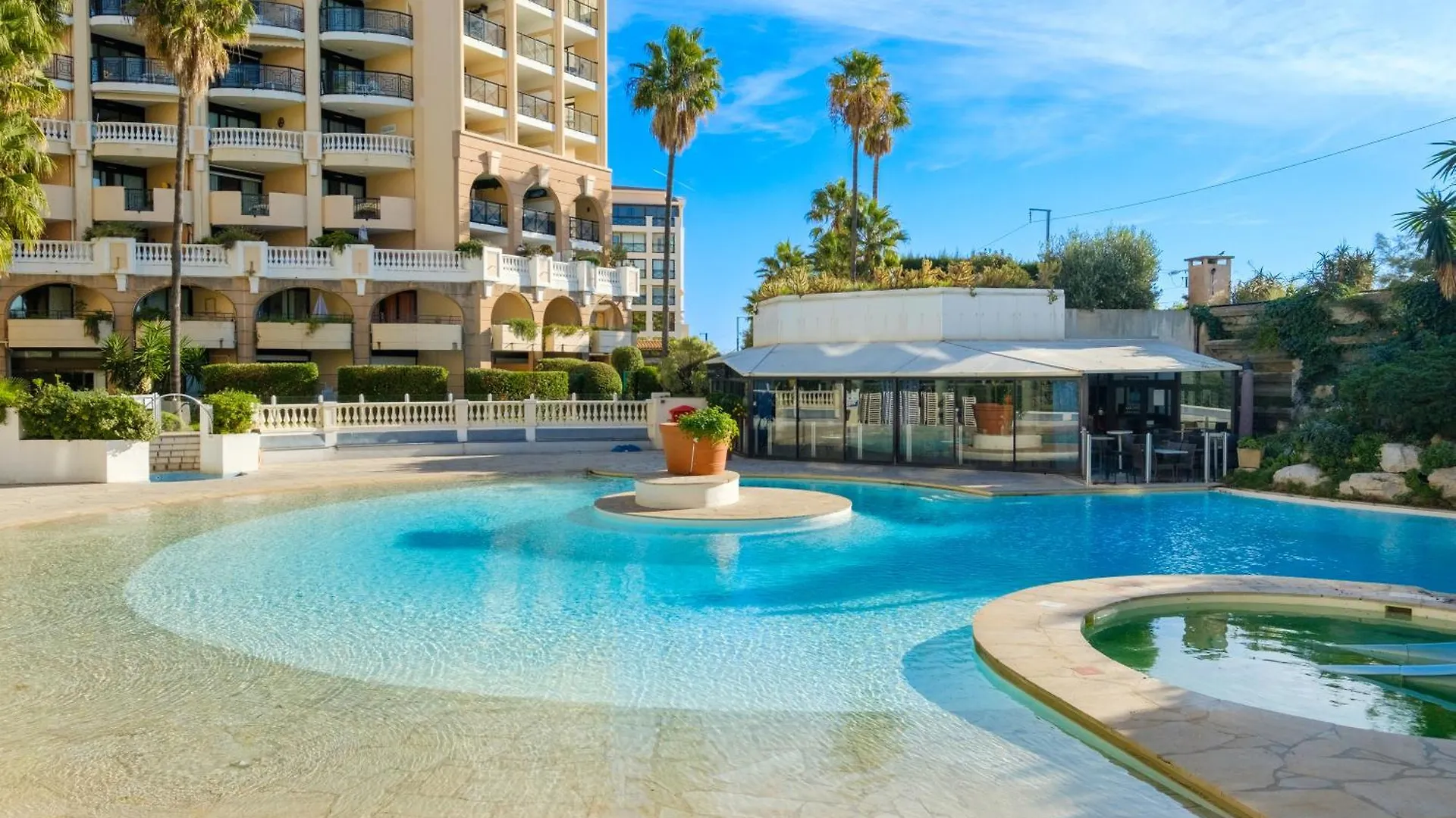 Residhotel Villa Maupassant Cannes 2*,
