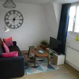  Apartment - Proche Metro - Stationnement Gratuit France