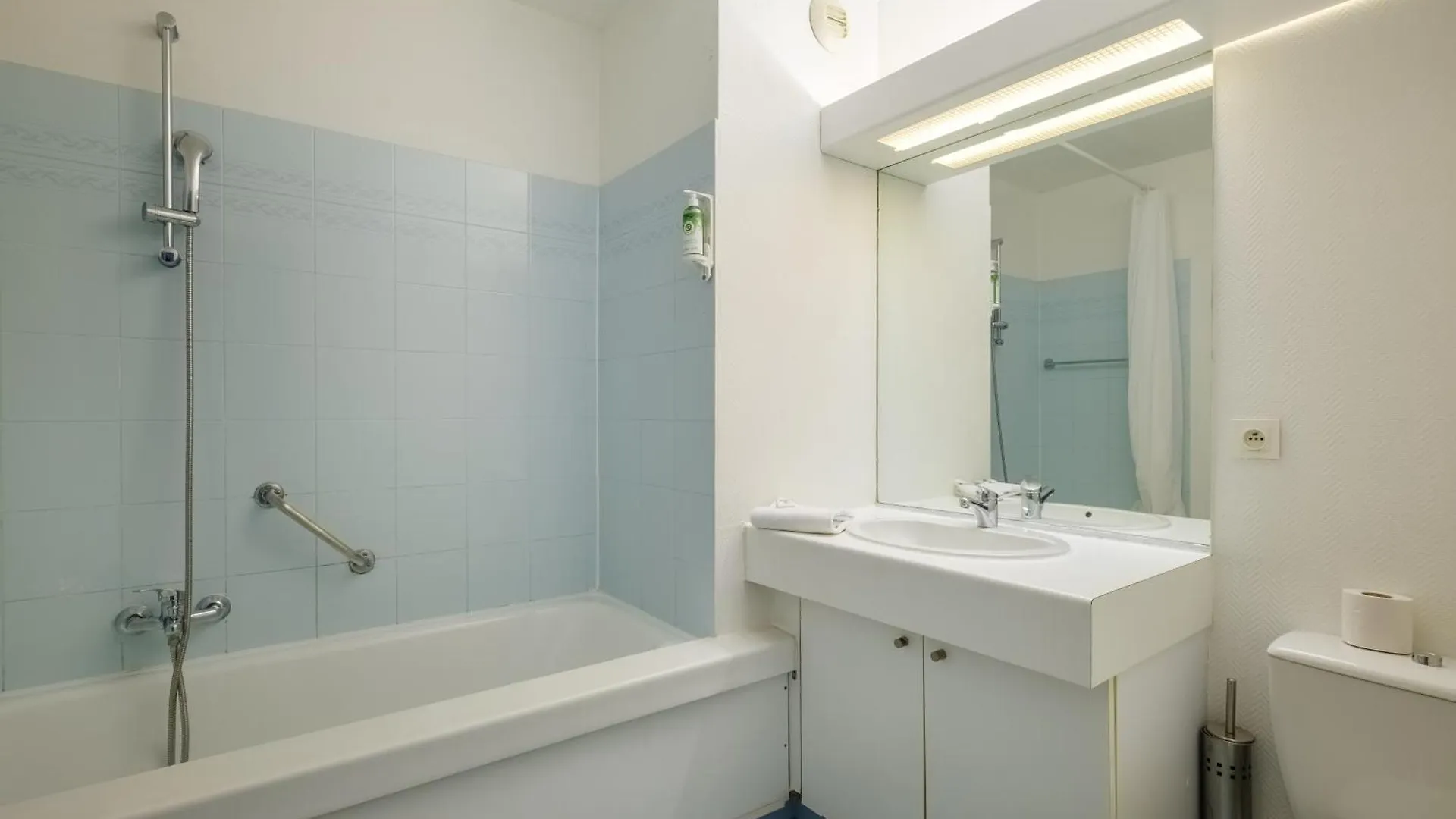 ** Aparthotel Residhotel Villa Maupassant Cannes France