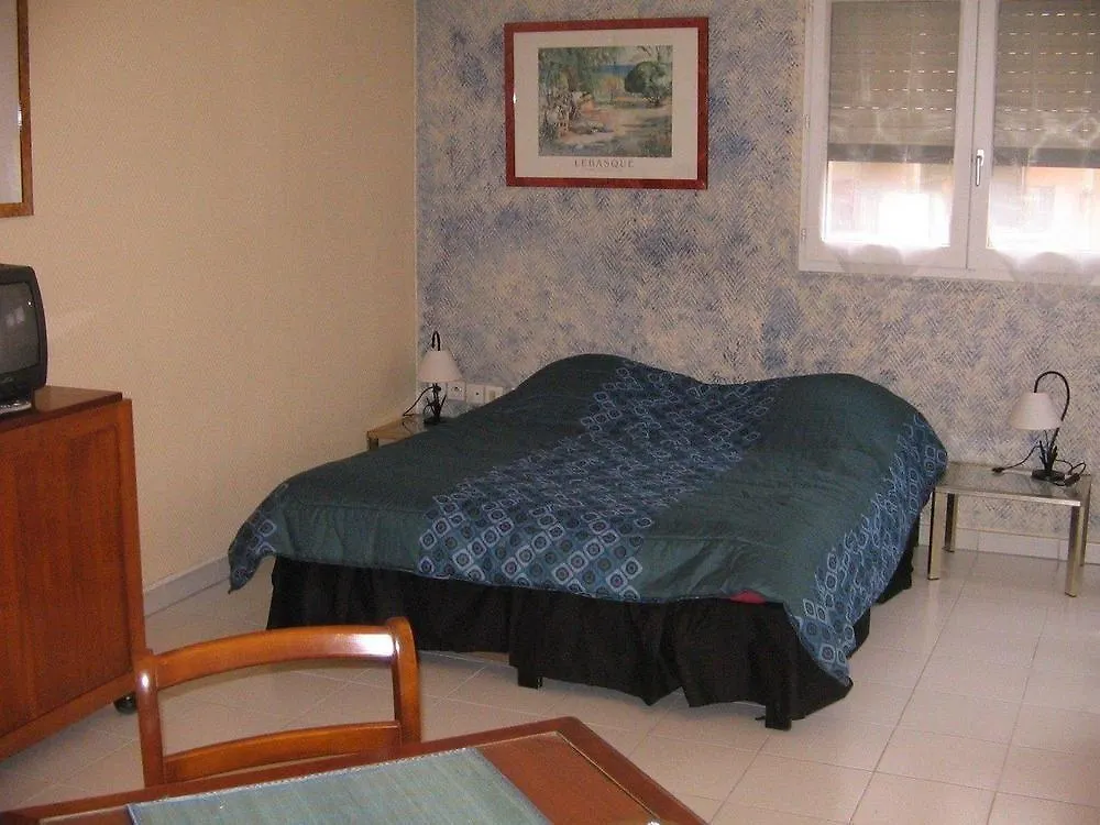 Residhotel Villa Maupassant Cannes 2*,
