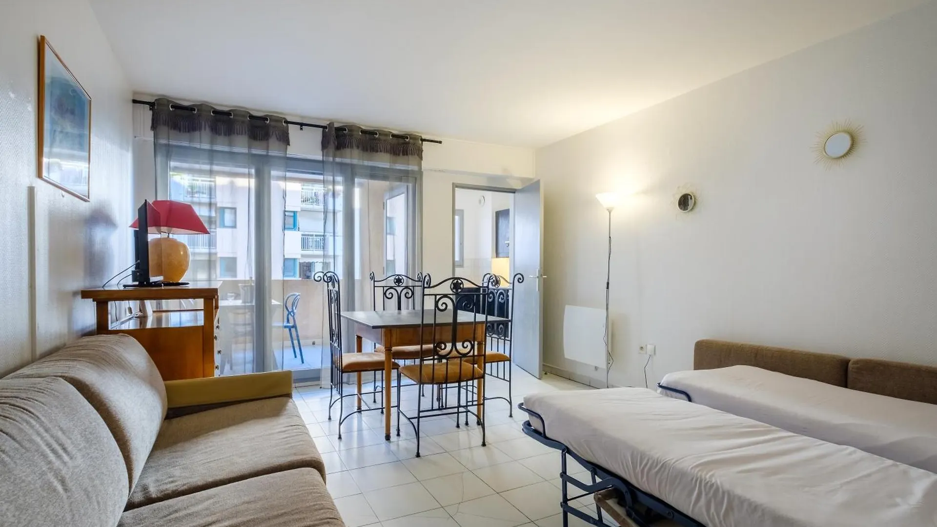 Residhotel Villa Maupassant Cannes Fransa